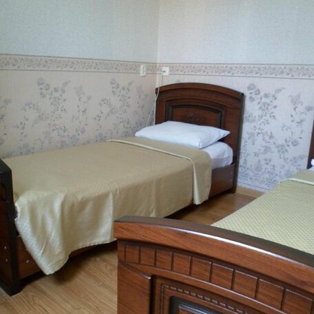Guest House Arev - Photo3