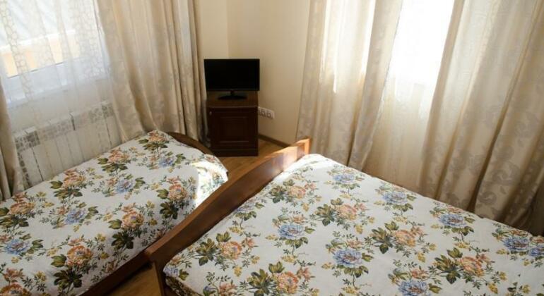 Guest house on Sverdlova 16/3 - Photo2