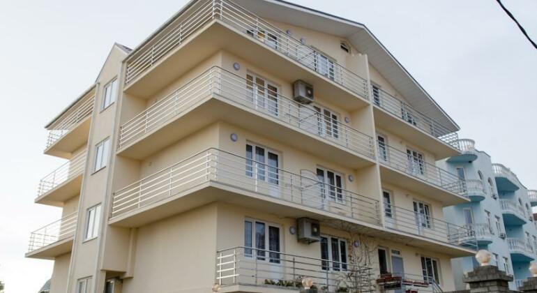 Guest House Topaz - Photo2