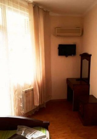 Oganes Guesthouse - Photo3