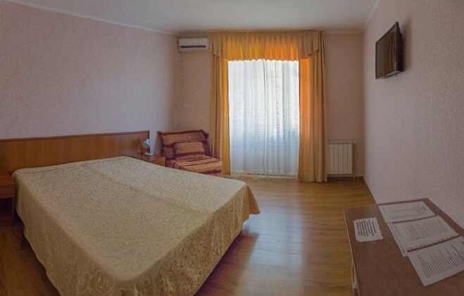 Renaissance Guesthouse - Photo2