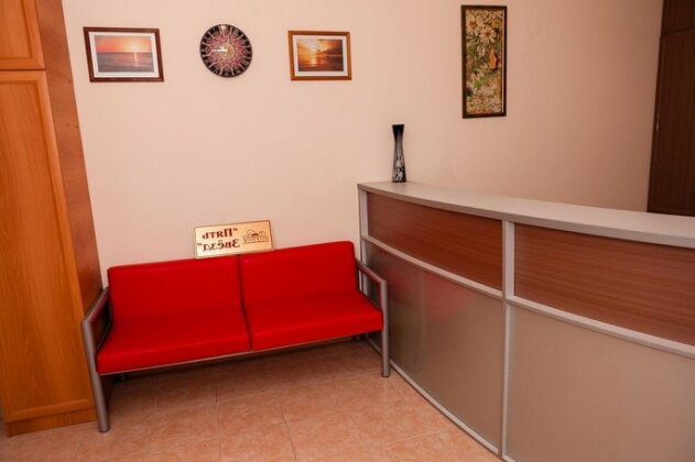 5 Stars Guest House - Photo2