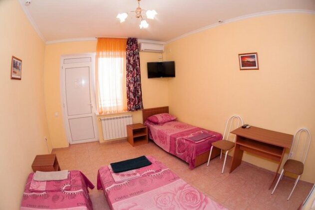 5 Stars Guest House - Photo4