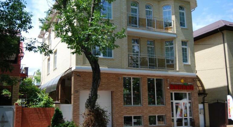 Photo 3