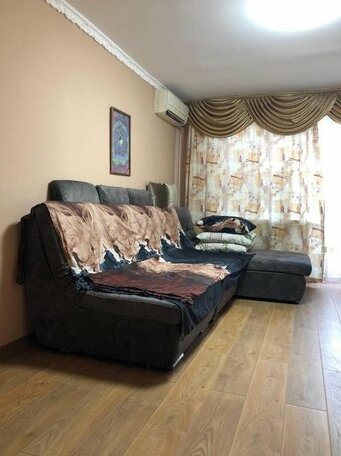 Apartment on Krymskaya 83