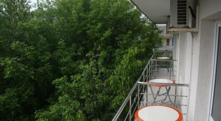 Azat Guest House - Photo3