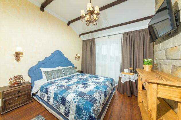 Tri Mushketyora Hotel - Photo3