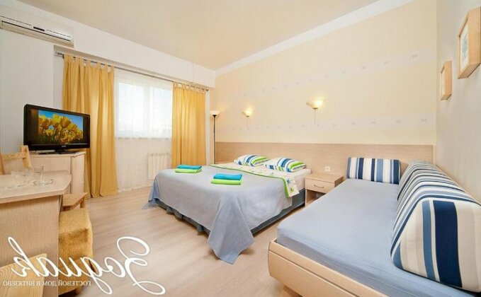 Zodiak Hotel - Photo2