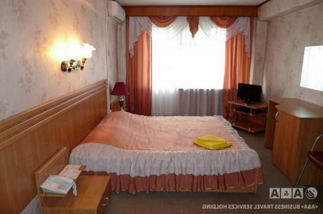Gis - Photo3