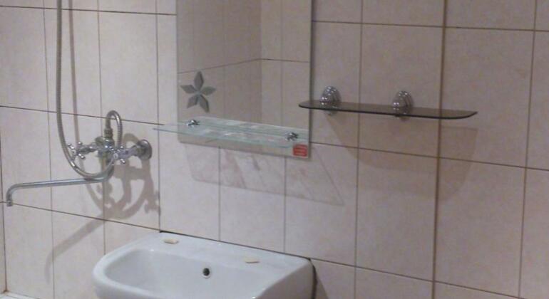 Apartment On Priorova 1 - Photo4