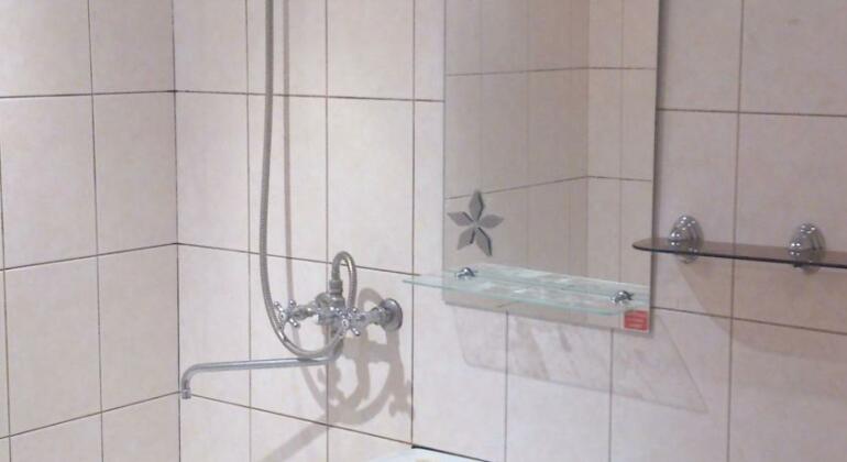Apartment On Priorova 1 - Photo5