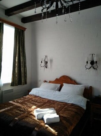 Photo 4