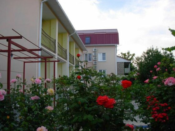 Arhos Guest House - Photo4