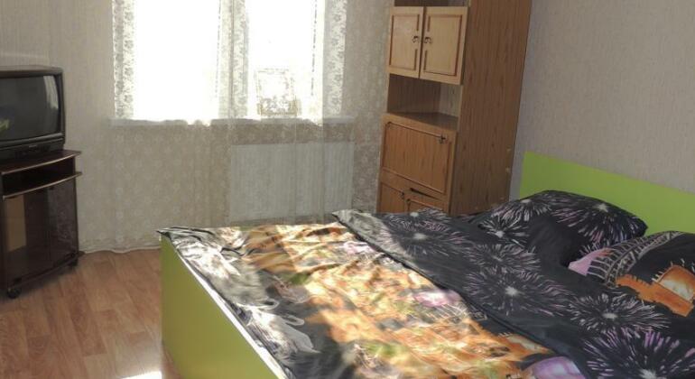 Apartment On Aviatorov 4 - Photo3
