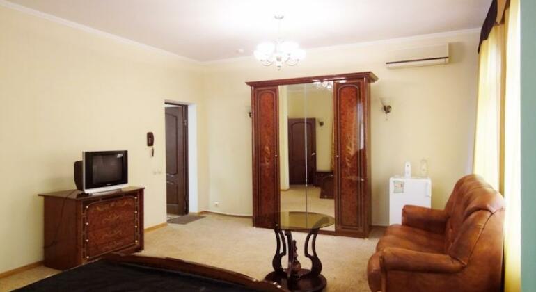 Kalifornia Hotel - Photo3
