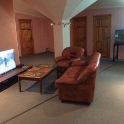 Titan Hotel - Photo2