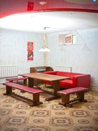 24 Chasa Hotel - Photo4
