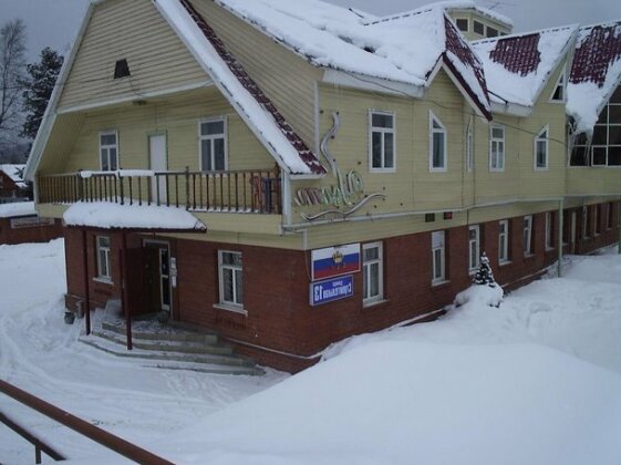 Inn Yut+
