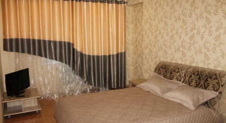 Room-Club Na Prospekte Slavy - Photo2
