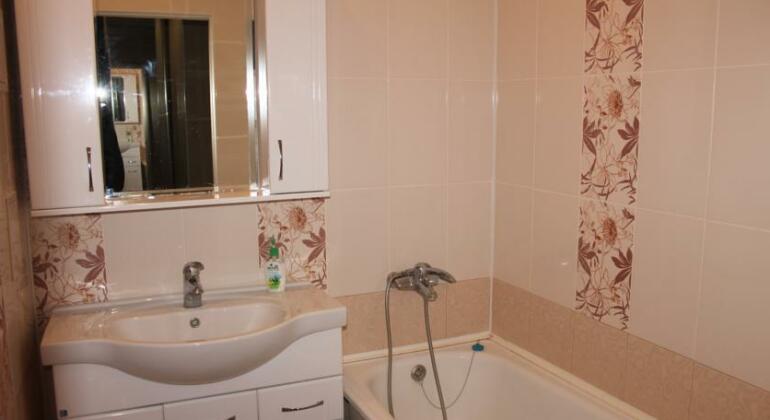 Room-Club Na Prospekte Slavy - Photo3