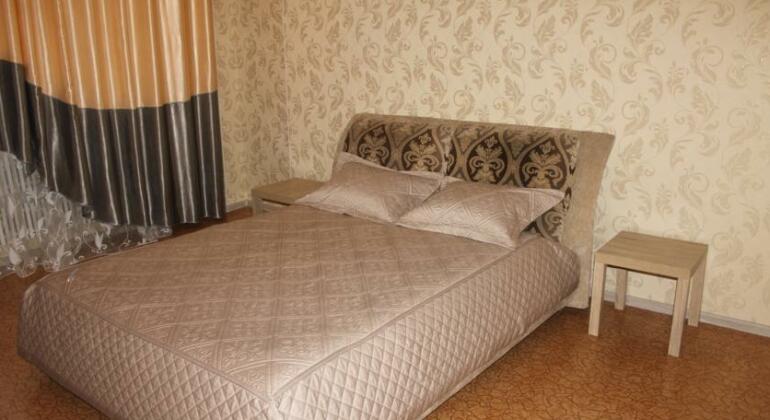 Room-Club Na Prospekte Slavy - Photo4
