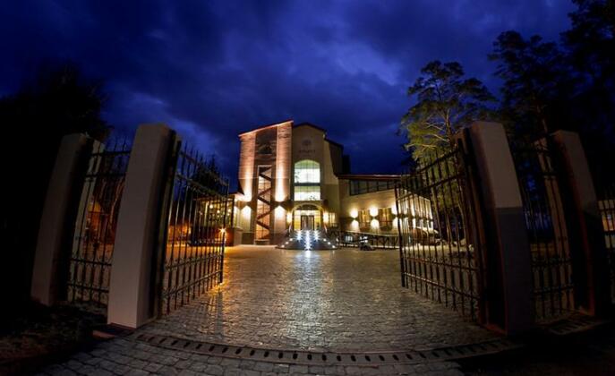 Crona Hotel and SPA