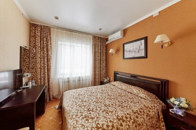 Art Hall Hotel - Photo2