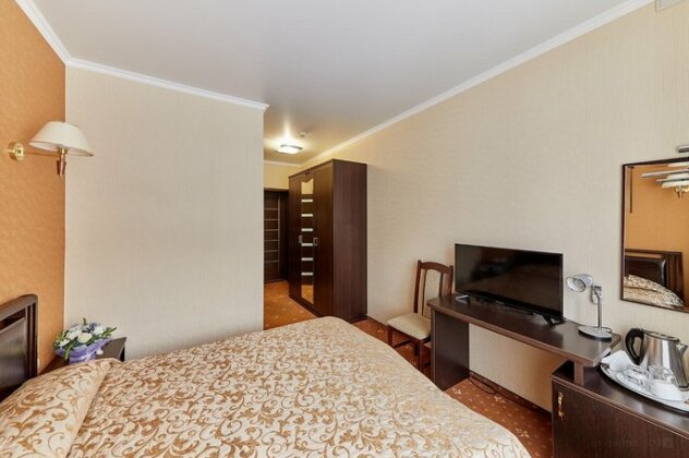 Art Hall Hotel - Photo3