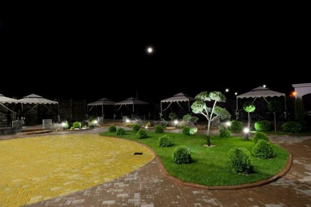 Gray Hotel & Restaurant - Photo4