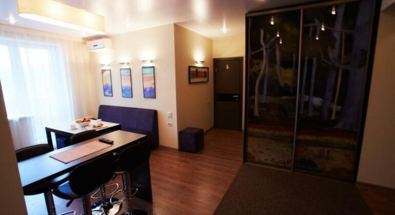 Central Mini Hotel - Photo2