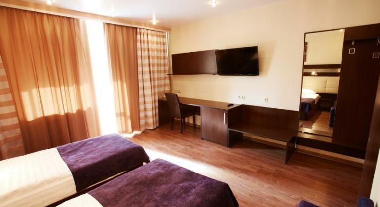 Central Mini Hotel - Photo3