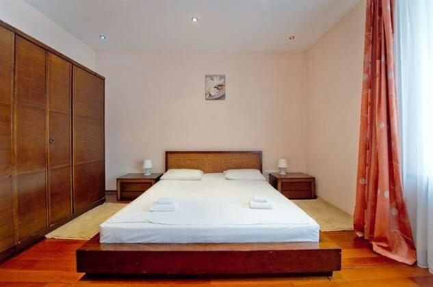Five Stars Lenina 45 - Photo2