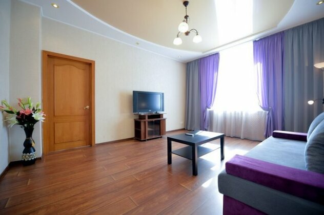 Five Stars on Lenina 30 - Photo4