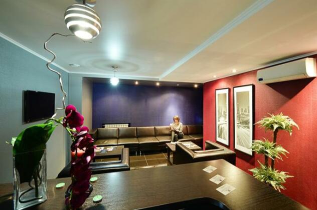 Hotel Black Cube - Photo2