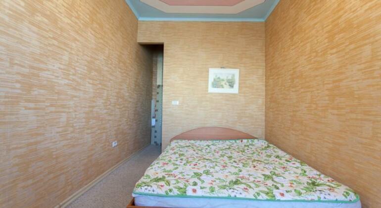 Lenin Avenue Apartment - Photo3