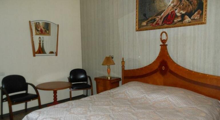 Mini Hotel Savoy-L - Photo2