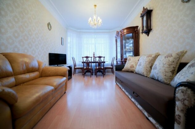 Modern Vozle Ploschadi Revolyutsii Apartments - Photo5