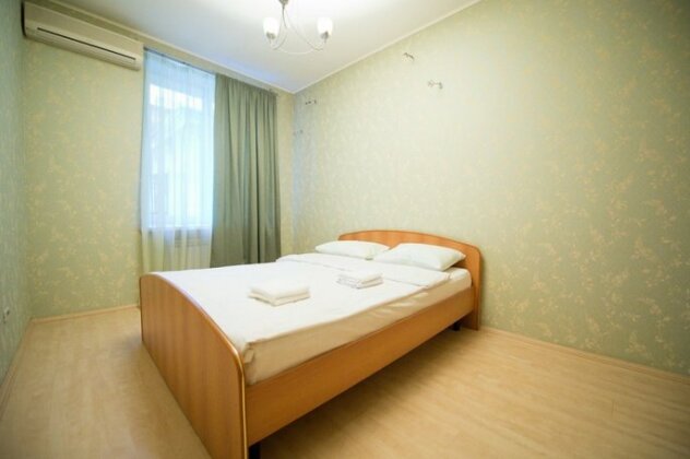 Na Ploschadi Revolyutsii 3-Bedroom Apartments - Photo2