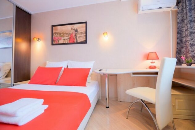 Pyat' Zvezd Delyuks Apartments - Photo3