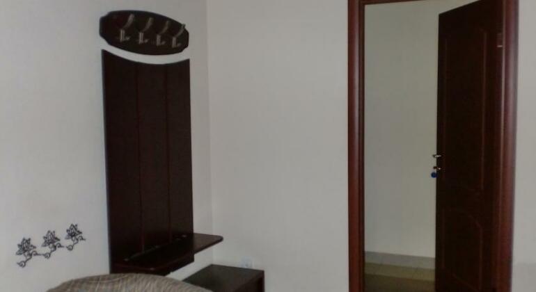 Mini Hotel Planet - Photo4