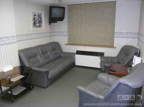  Photo 2