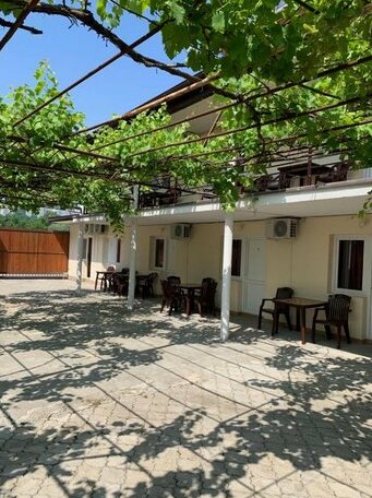 Elena Guesthouse Divnomorskoye - Photo2