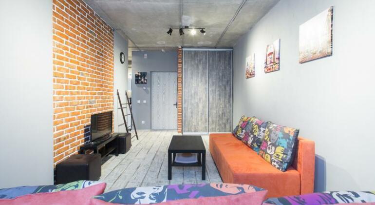 Loft Design Apartment - Photo3