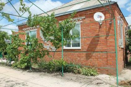 Guest House on Primorskaya 28
