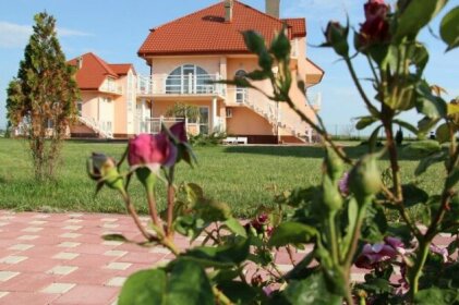Optimist hotel Dolzhanskaya