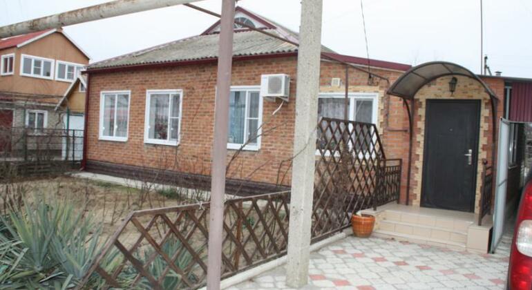 Vostochny Guest House
