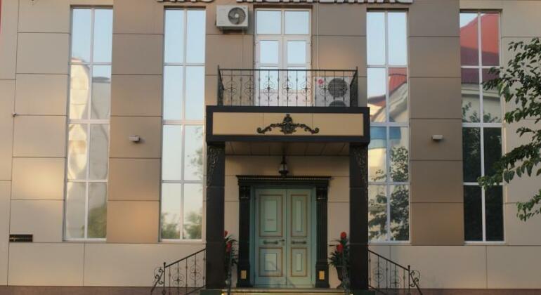 Stolitsa Inn - Photo2
