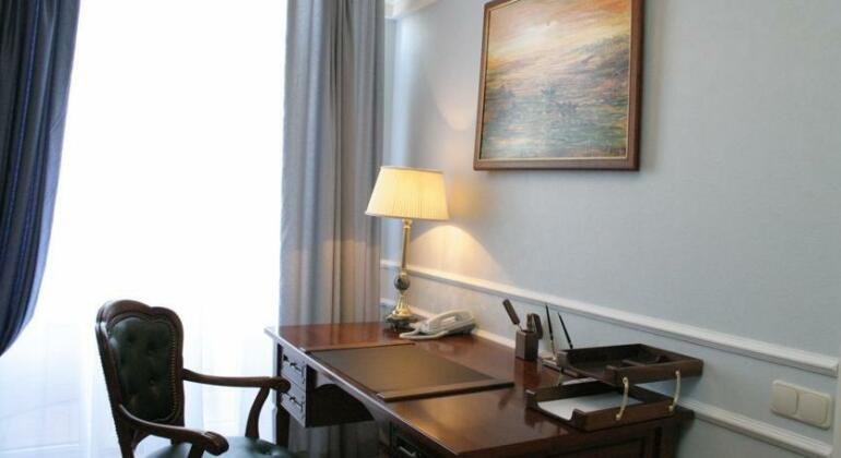 Gloria Hotel Irkutsk - Photo4