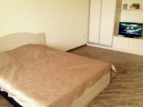  Photo 1