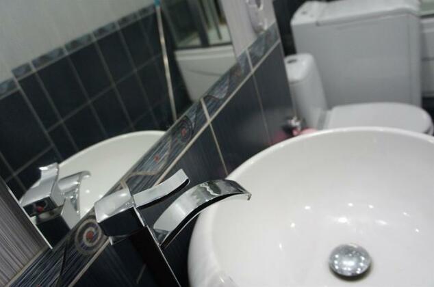 V Kvartire Apartment - Photo2